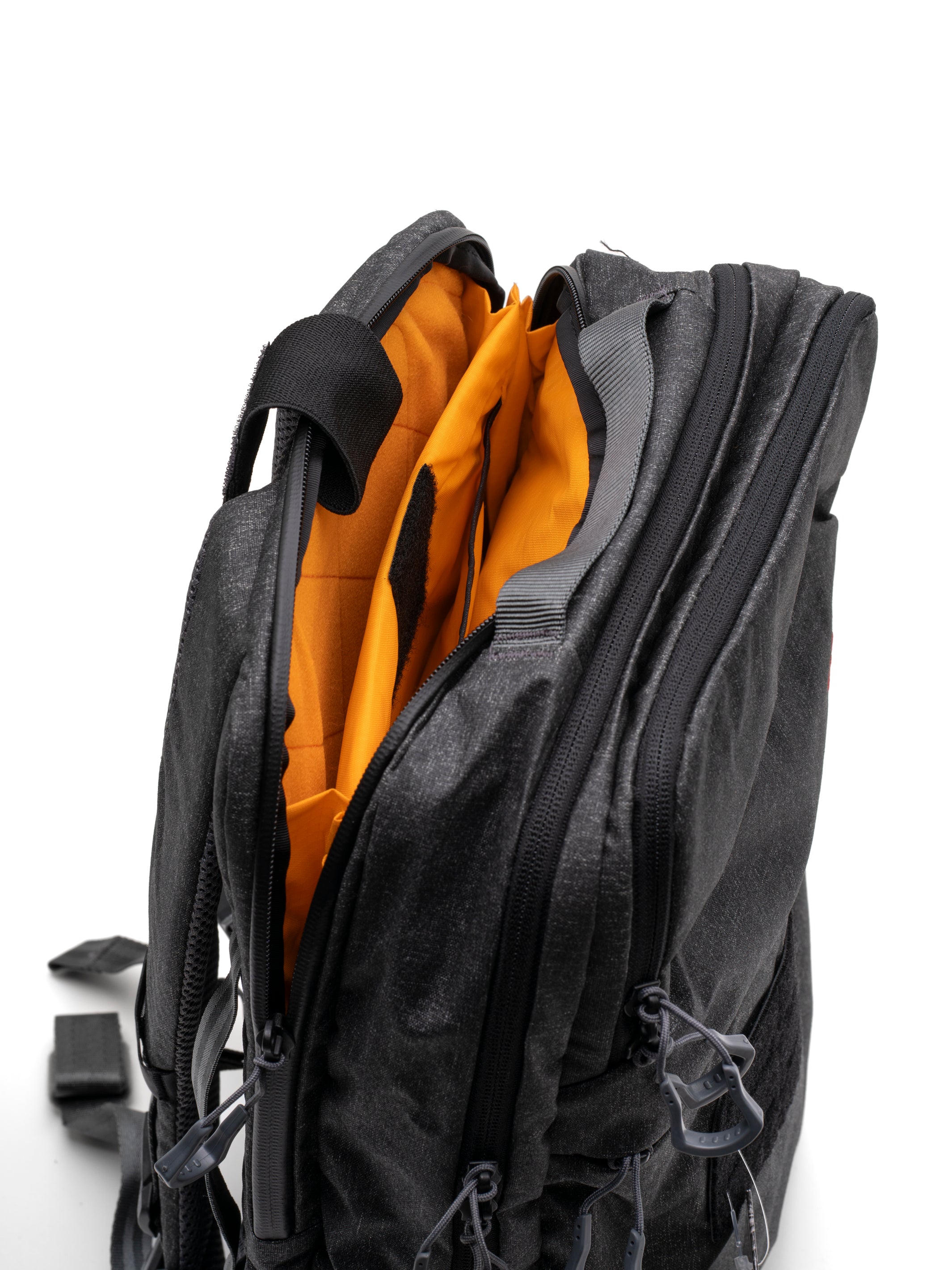 Spyderco X Vanquest® Addax-18™ Backpack