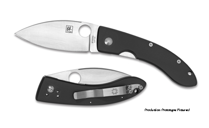The Lum Chinese  Folder Knife shown opened and closed.