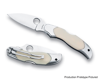 The Kopa  Evrina Knife shown opened and closed.