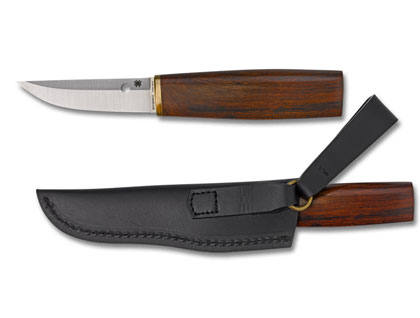 The Spyderco Puukko shown open and closed